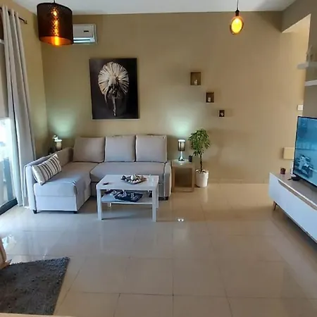 דירה Paramount Gardens C202 *