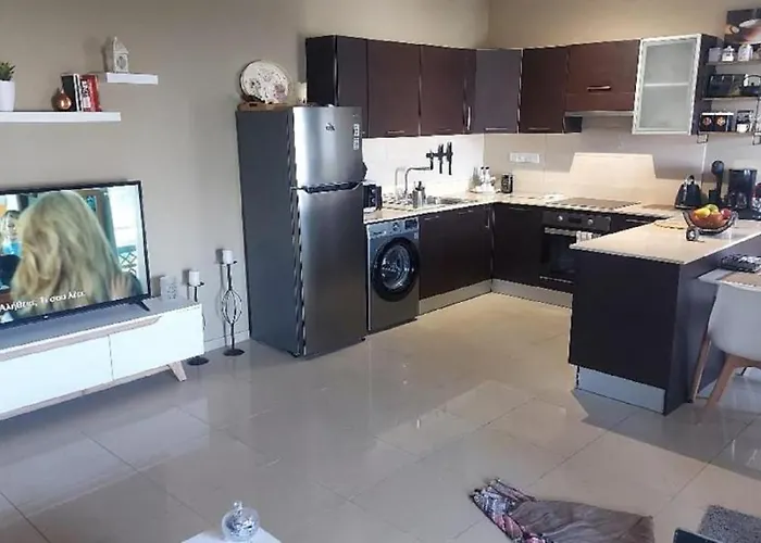 Paramount Gardens C202 Appartement