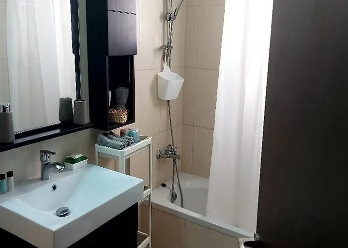 Paramount Gardens C202 Apartment *